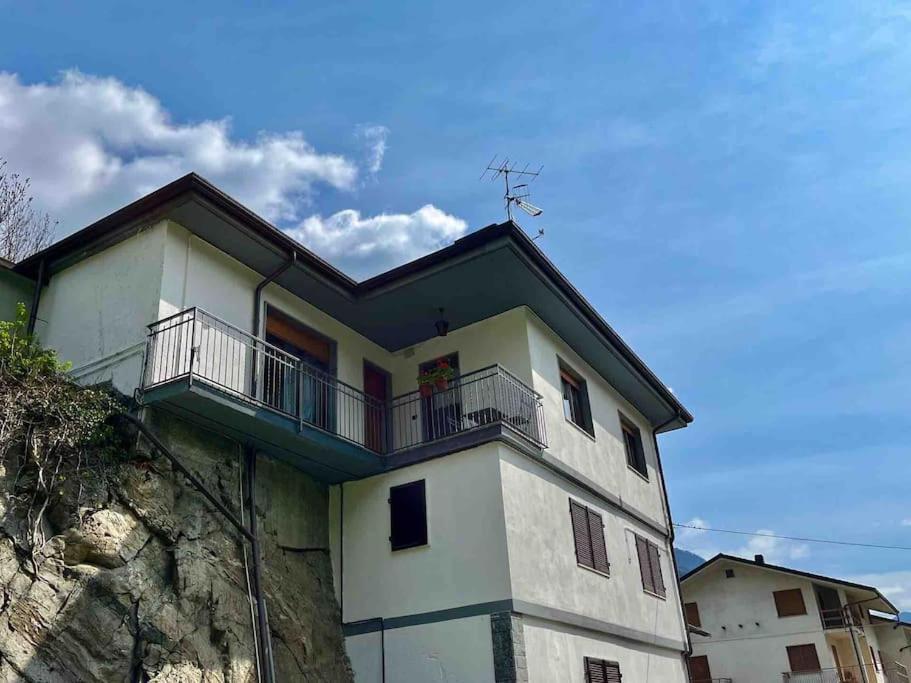 Apartament La Casa Di Sabi Locana Zewnętrze zdjęcie