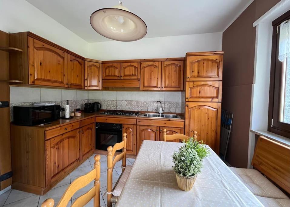 Apartament La Casa Di Sabi Locana Zewnętrze zdjęcie